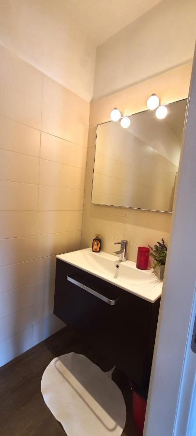 Elisabeth Waterfront Apartment Венеция Экстерьер фото