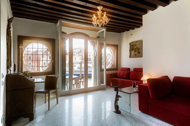 Elisabeth Waterfront Apartment Венеция Экстерьер фото