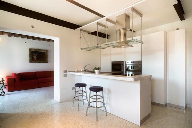 Elisabeth Waterfront Apartment Венеция Экстерьер фото